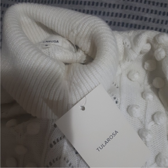Tularosa winter white turtleneck long sleeved sweater - Picture 4 of 6
